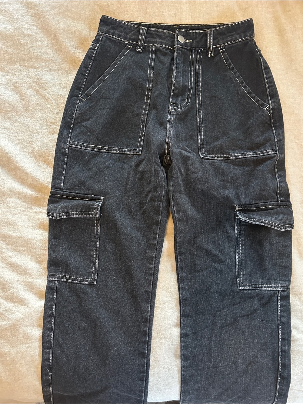 SHEIN Men's Black Relaxed Cargo Jeans